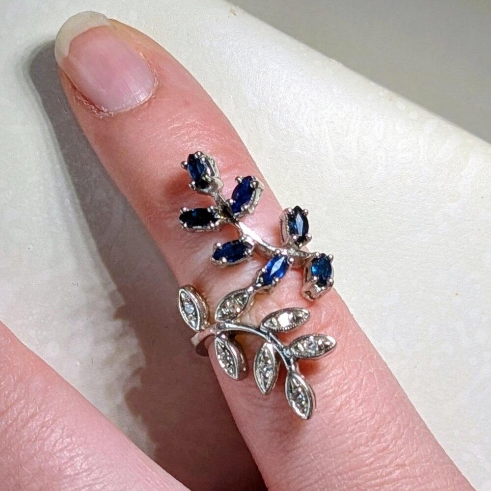 Exquisite 14K White Gold Sapphire and Diamond Ring